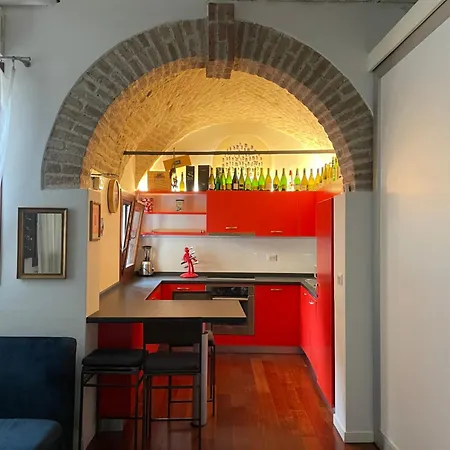 Wine House *